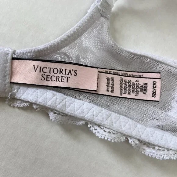 Victoria's Secret Dream Angels lined demi bra, 32C - Picture 5 of 6